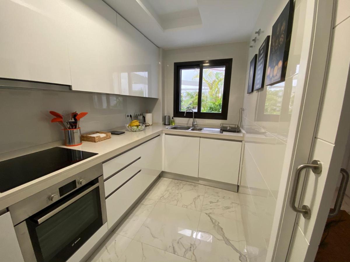 Casares Del Mar Luxury Apartment Малага Екстериор снимка