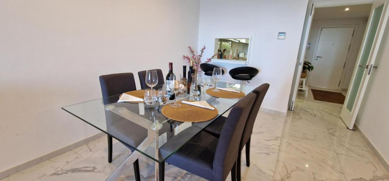 Casares Del Mar Luxury Apartment Малага Екстериор снимка