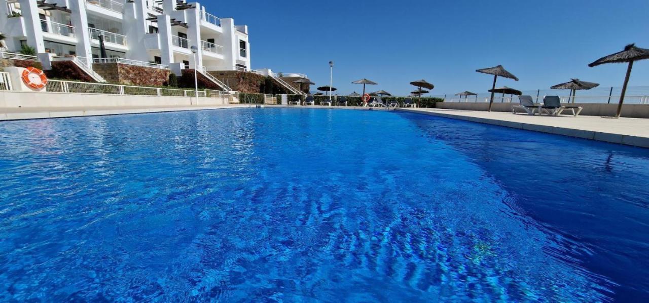 Casares Del Mar Luxury Apartment Малага Екстериор снимка