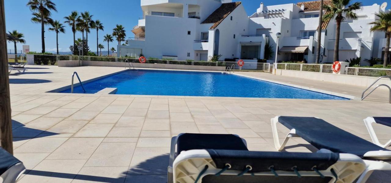 Casares Del Mar Luxury Apartment Малага Екстериор снимка