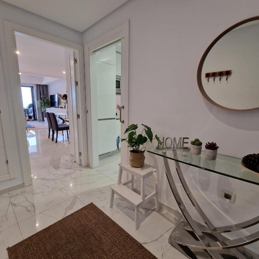 Casares Del Mar Luxury Apartment Малага Екстериор снимка