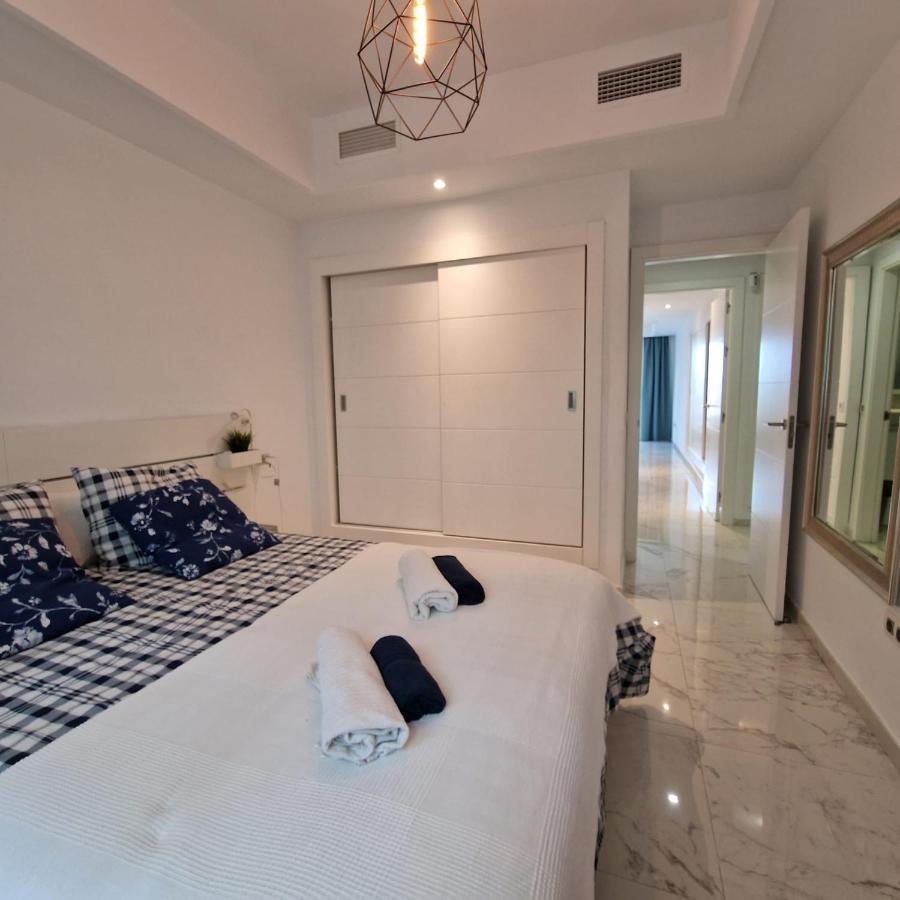 Casares Del Mar Luxury Apartment Малага Екстериор снимка