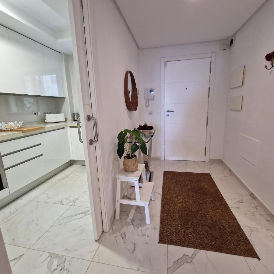 Casares Del Mar Luxury Apartment Малага Екстериор снимка