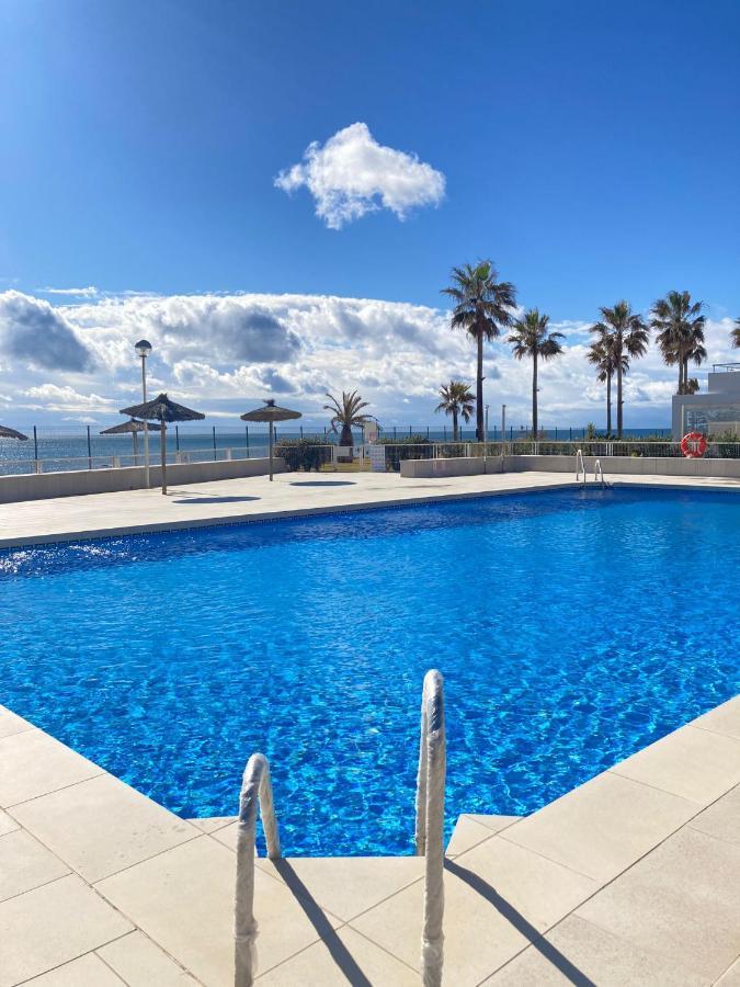 Casares Del Mar Luxury Apartment Малага Екстериор снимка